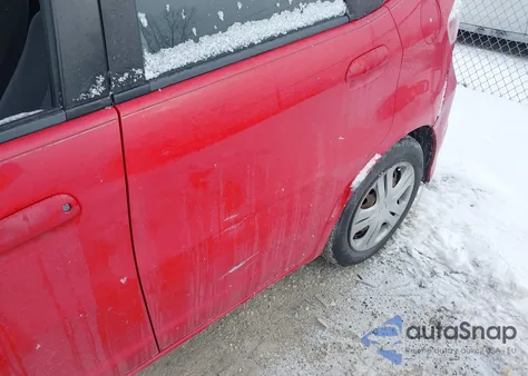 2010 Honda Fit из США, поврежденный, VIN JHMGE8H26AC039937